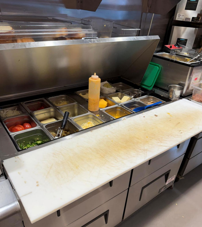 Refrigerated Sandwich Table